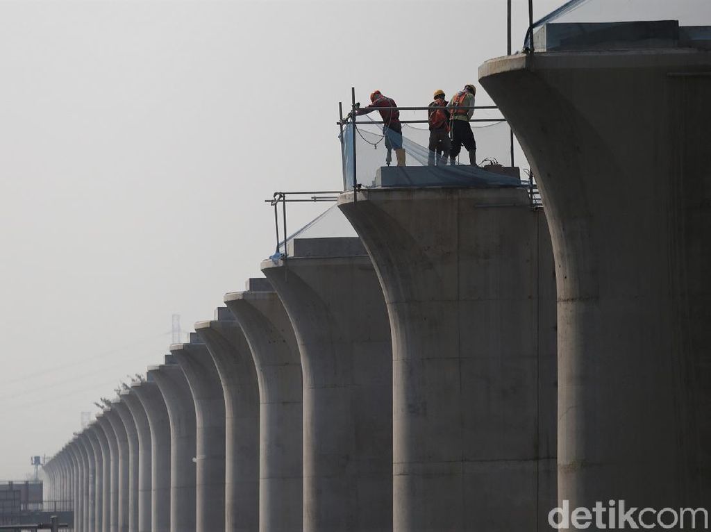 Heboh Kereta Cepat JKT-BDG Dicap Proyek Jebakan China Heboh Kereta Cepat JKT-BDG Dicap Proyek Jebakan China