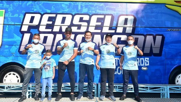 Launching tim dan bus Persela Lamongan untuk Liga 1 2021, Jumat (27/8).