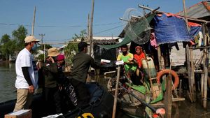 Serbuan Vaksinasi di Pesisir Muara Gembong