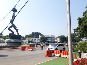 Ganjil Genap di Bundaran Senayan Jakpus, Lalin Ramai Lancar Ganjil Genap di Bundaran Senayan Jakpus, Lalin Ramai Lancar