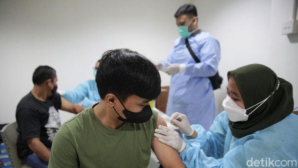 Warga Bekasi Merapat! Vaksin Pfizer untuk Bumil-anak 12+ Ada di Sini