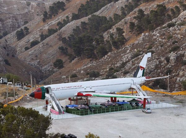 Wow! Ada Kafe Pesawat di Tepi Barat