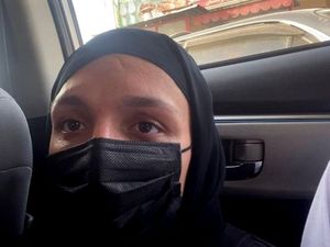 Kabur dari Taliban, Wali Kota Perempuan Ini Sembunyi di Bawah Kursi Mobil Kabur dari Taliban, Wali Kota Perempuan Ini Sembunyi di Bawah Kursi Mobil