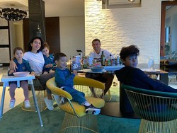 Di Rumah, Georgina dan Cristiano Ronaldo Seringnya Ngobrolin Apa sih?