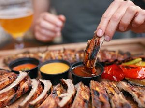 Hikmah Makan dengan Tangan, Kebiasaan Baik yang Dicontohkan Rasulullah SAW Hikmah Makan dengan Tangan, Kebiasaan Baik yang Dicontohkan Rasulullah SAW