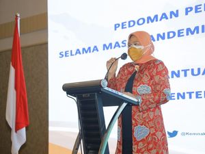 Menaker Sebut Tripartit Kunci Kelangsungan Usaha & Kerja Saat Pandemi Menaker Sebut Tripartit Kunci Kelangsungan Usaha & Kerja Saat Pandemi