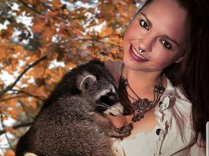 Ngeri, Seorang Model Diterkam 2 Macan Tutul Saat Pemotretan