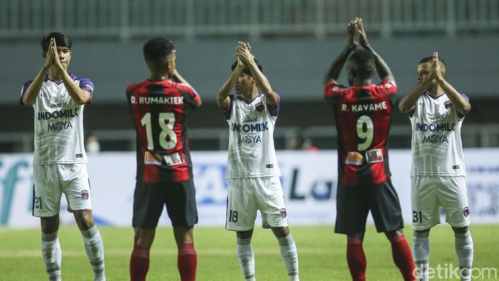 Persita Tangerang berhasil mengalahkan Persipura Jayapura pada pertandingan BRI Liga 1 2021. Pendekar Cisadane menang tipis 2-1.