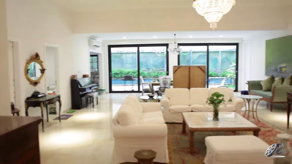 Rumah Mewah Olivia Zalianty