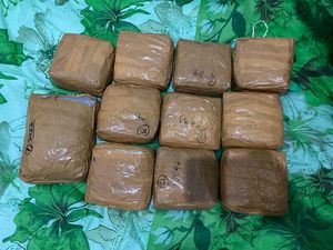 Total 75 Kg Sabu-34 Ribu Ekstasi Disita dari Sindikat Narkoba Makassar Total 75 Kg Sabu-34 Ribu Ekstasi Disita dari Sindikat Narkoba Makassar