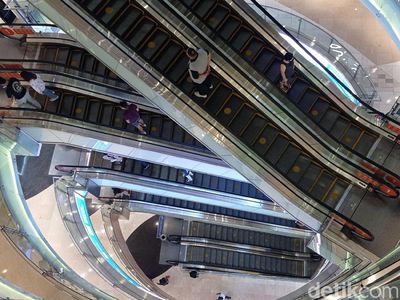 Suasana Grand Indonesia yang Cukup Ramai saat Weekend