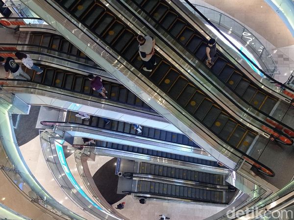 Suasana Grand Indonesia yang Cukup Ramai saat Weekend