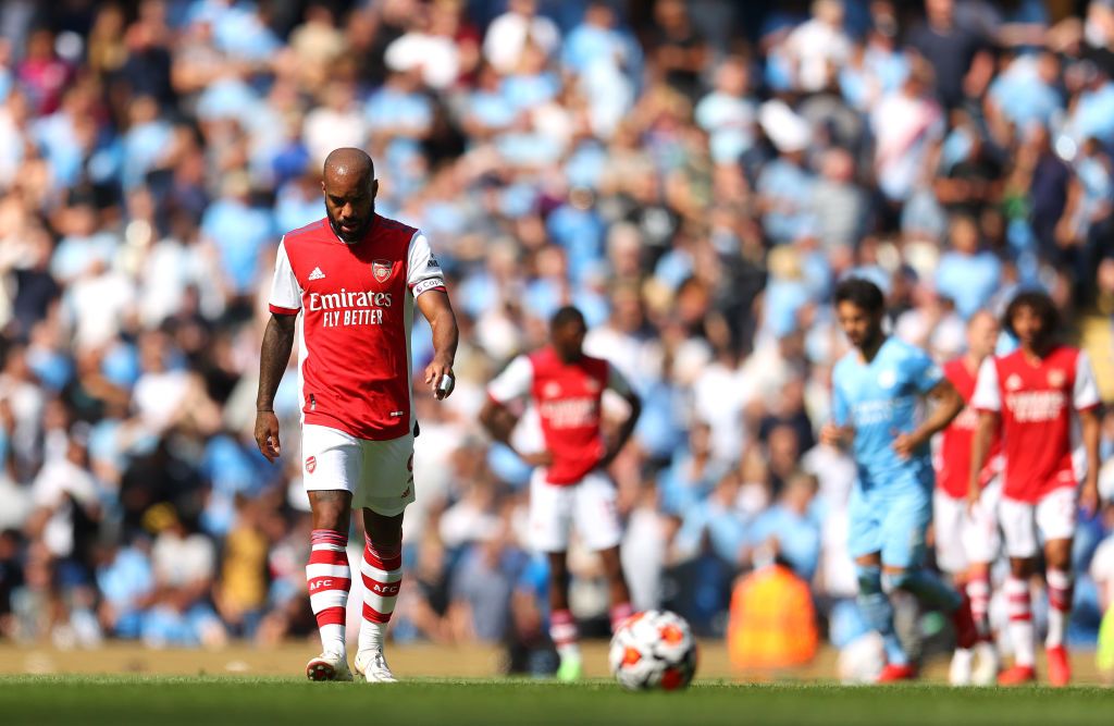 MANCHESTER, ENGLAND - AUGUST 28: Alexandre Lacazette of Arsenal cuts a dejected figure after conceding a fifth goal during the Premier League match between Manchester City and Arsenal at Etihad Stadium on August 28, 2021 in Manchester, England. (Photo by Catherine Ivill/Getty Images)