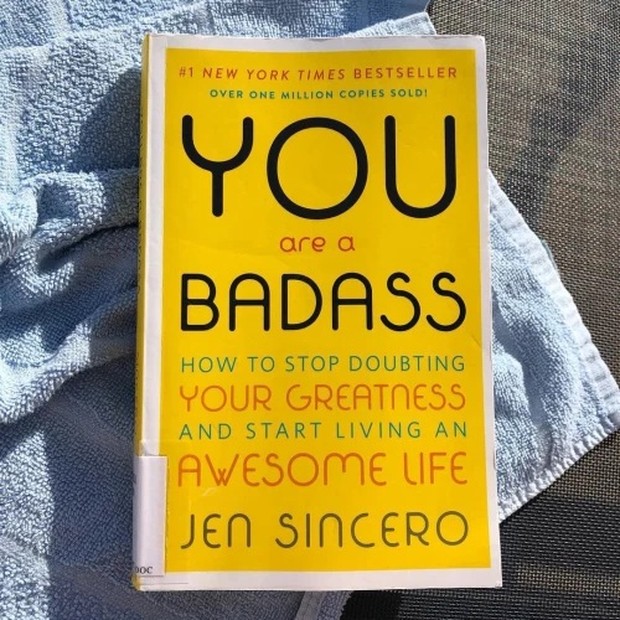 Buku motivasi you are a badass jen sincero/ Foto: Tokopedia.com