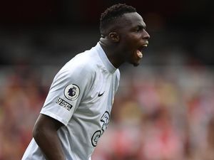 Edouard Mendy Galak Banget di Anfield