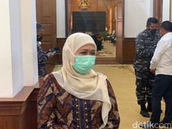 Ini Kata Khofifah Setelah Bupati Jember Kembalikan Honor Pemakaman COVID-19