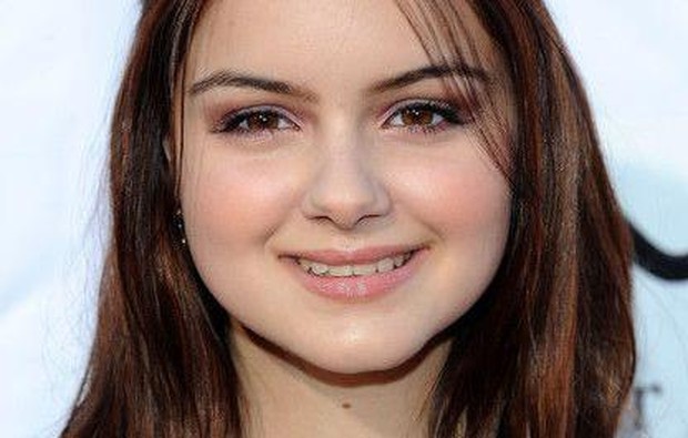 Ilustrasi pengaplikasian blush on di area bagian tengah pipi/Pinterest.com/StyleBistro Ilustrasi pengaplikasian blush on di area bagian tengah pipi/Pinterest.com/StyleBistro