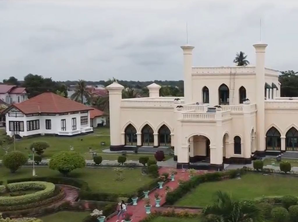 Melihat Megahnya Istana Siak di Riau Lewat Rumah Digital Indonesia