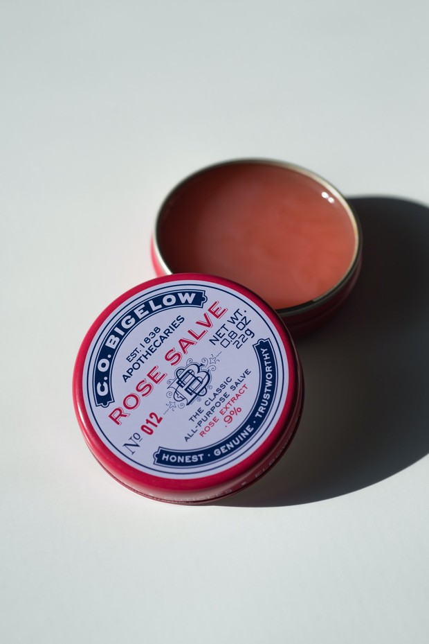 Lip Balm/ Foto: Unsplash/ Rachel Cheng Gunakan lip balm dengan teratur
