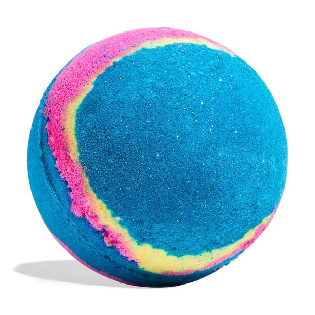Lush Intergalactic / foto : lushusa.com Lush Intergalactic / foto : lushusa.com