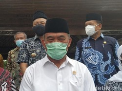 Cuti Nataru Dihapus, Menko PMK: Jangan Beli Tiket Mudik-Bepergian Jauh!