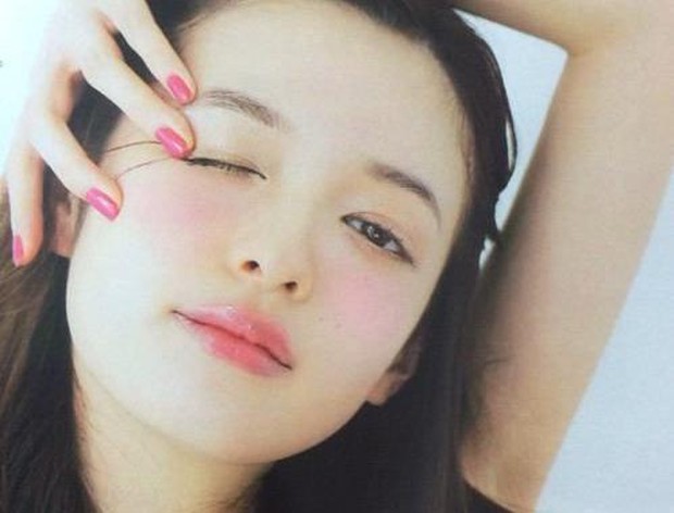 Penggunaan blush kawaii alias imut-imut ala cewek jepang/Pinterest.com/MAKEY Penggunaan blush kawaii alias imut-imut ala cewek jepang/Pinterest.com/MAKEY