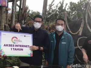 Sandiaga Uno Dorong Digitalisasi di Desa Saribu Gonjong Sumbar