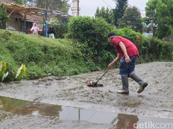 Pemerintah Diminta Cari Solusi-Penyebab Banjir Kotoran Sapi di Lembang