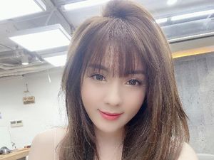 10 Foto Guru Terseksi yang Viral Bikin Murid-muridnya Terpesona