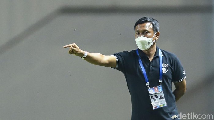 Pelaksanaan Liga 1 2021/2022 telah bergulir selama 3 pertandingan di tiga lokasi berbeda, dalam tiga laga tersebut nantinya akan dievaluasi dan tolok ukur bagi PSSI dan PT LIB apakah kompetisi dapat dilanjutkan hingga akhir musim.