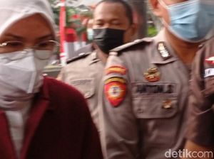 Bupati Probolinggo Pasang Tarif Rp 20 Juta-Upeti Sewa Tanah Syarat Jadi Kades Bupati Probolinggo Pasang Tarif Rp 20 Juta-Upeti Sewa Tanah Syarat Jadi Kades