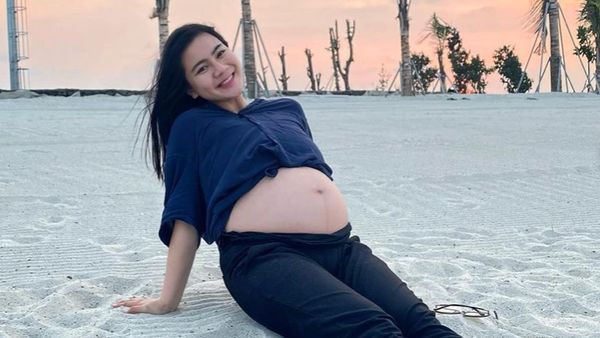 7 Gaya Hamil Felicya Angelista, Ngidam Ketemu Song Joong Ki Terkabul