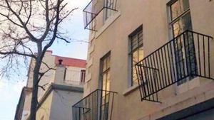 10 Desain Balkon Unfaedah Ini Bikin Gagal Paham Sekaligus Terheran-heran