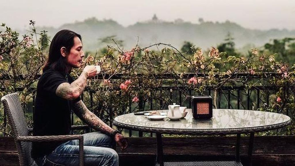 Chef Juna Diisukan Pamit dari MasterChef, Begini Gaya Kerennya Saat Masak Chef Juna Diisukan Pamit dari MasterChef, Begini Gaya Kerennya Saat Masak