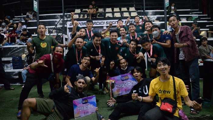Komunitas Fans Klub Eropa Gelar Turnamen, INDO BARCA Jakarta Juaranya

European Football Fans Association Indonesia (EFFA Indo) atau bisa disebut Komunitas Fans klub sepakbola Eropa baru saja menggelar turnamen mini Soccer. Indo Barca Jakarta jadi juaranya.