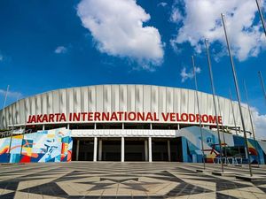 Warga Mulai Olahraga di Velodrome Rawamangun, Surat Vaksin Wajib Dibawa Warga Mulai Olahraga di Velodrome Rawamangun, Surat Vaksin Wajib Dibawa