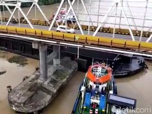 Jembatan Mahakam Rusak Ditabrak Tongkang, Otoritas Investigasi