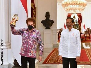 Jokowi Dukung Konser Virtual God Bless: Bagian Penting Sejarah Musik Jokowi Dukung Konser Virtual God Bless: Bagian Penting Sejarah Musik
