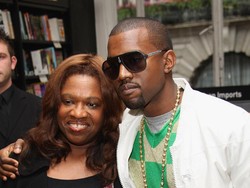 7 Fakta Donda, Ibu Kanye West yang Meninggal Setelah Operasi Payudara