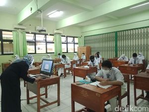 Siswa SMAN 77 Jakarta Senang Bisa Sekolah Tatap Muka Lagi