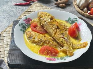 Resep Ikan Kuah Kuning yang Berbumbu Sedap untuk Lauk Makan Siang Resep Ikan Kuah Kuning yang Berbumbu Sedap untuk Lauk Makan Siang