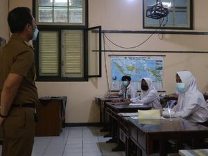 Siswa Mulai Sekolah Tatap Muka, Ikuti 5 Tips Ini agar Tetap Aman Siswa Mulai Sekolah Tatap Muka, Ikuti 5 Tips Ini agar Tetap Aman