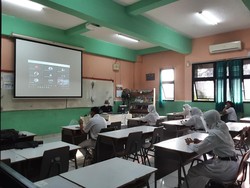 Begini Alur Sekolah Tatap Muka Terbatas Perdana di SMAN 65 Jakarta