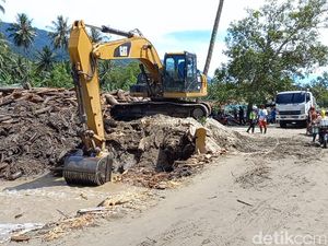 80 Rumah di Sigi Rusak Berat Diterjang Banjir Bandang, Hewan Ternak Hanyut 80 Rumah di Sigi Rusak Berat Diterjang Banjir Bandang, Hewan Ternak Hanyut