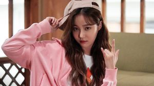 8 Potret Yeonwoo eks Momoland, Pacar Lee Min Ho yang Dirilis Dispatch