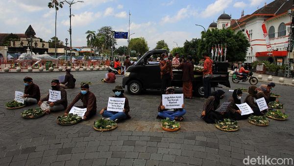 Aksi Turun ke Jalan Refleksi 9 Tahun Keistimewaan Yogyakarta