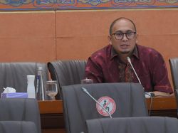 Andre Rosiade Minta Menkominfo Siapkan Spektrum 100 MHz untuk 5G