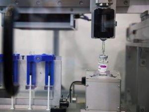 Thailand Pakai Robot untuk Kebut Lebih Banyak Dosis Vaksin