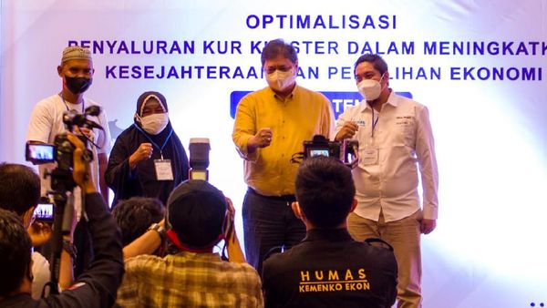 Bantuan Paket Sembako untuk Sulteng