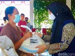 Pemkab Banyuwangi Salurkan Bansos untuk Warga yang Tak Tersentuh Bantuan